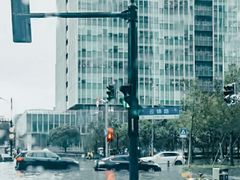 -上海游泳馆(地铁站)