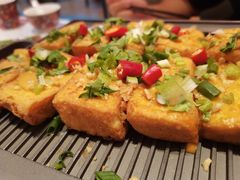 铁板爆浆豆腐-关里关外·鱼头泡饼(唐冶绿地汇店)
