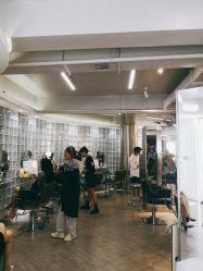 -LESSMORE科技头皮理容中心