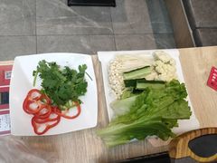 -小鳌陪你小排档·四季小龙虾·田鸡·宵夜(中央第五街店)