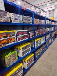 -逝水玩具折扣店