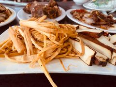 -老鼎万春卤菜(五代传承创始老店)