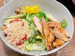 芒果鸡肉牛油果色拉-Wagas沃歌斯(尚街店)