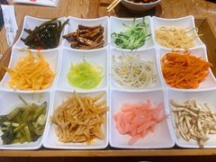 狮峰路三姨妈丝娃娃-怪噜范·老贵阳街头名小吃(汇金星力城店)
