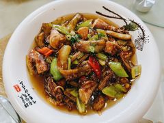 -鸿运美食府