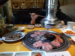 -唯成•韩国炭火烤肉 유성고기