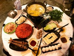 -鲜入围煮花胶鸡海鲜火锅