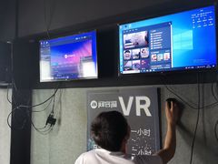 -VR 间客漫·PS电玩·虚拟现实包间游戏电竞(街道口店)