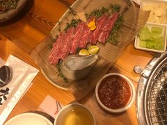-草家酱蟹炭火烤肉店(珲春南路一店)