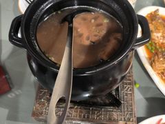 -梓檚中餐厅湖北菜小龙虾武昌鱼排骨藕汤(黄鹤楼店)