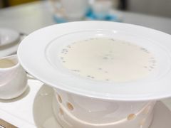 -燕庭·纯燕窝·甜品下午茶(南京西路店)