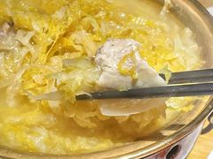 大骨头炖酸菜-关东小磨东北菜(上海长风大悦城店)