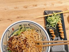 -陇上秦轩西安biangbiang面(朝龙汇店)
