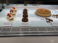 -潮一不贰·法式甜品·生日蛋糕·西式简餐(外滩店)