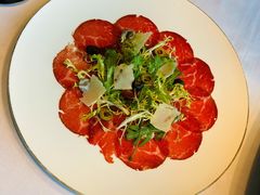 牛排家生牛肉薄片配帕玛森芝士-牛排家(北京长安街英皇集团中心店)