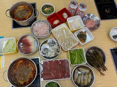 -杨老板·海鲜集市火锅·鲜切牛肉(中防万宝店)