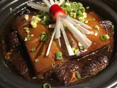 外婆红烧肉-穿越时尚餐厅(英武中路店)