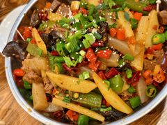 -乡土特色.冷锅鱼.牦牛肉汤锅