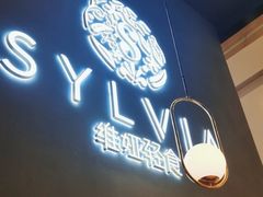 -POKEE VIA&Brunch·维娅(重庆来福士店)