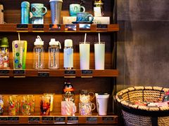 -星巴克(杭州临平银泰城B1店)