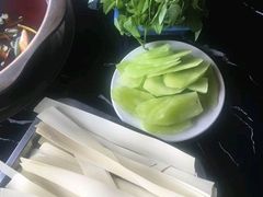 -汉源贡嘎湖生态黄牛肉(贡嘎湖商务酒店)