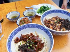 -沪西老弄堂面馆(定西路店)
