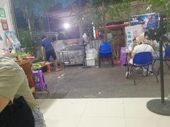 -蚝哥花姐湛江烤生蚝(美丽湾市场店)