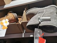 -唯品会(北京国瑞城店)