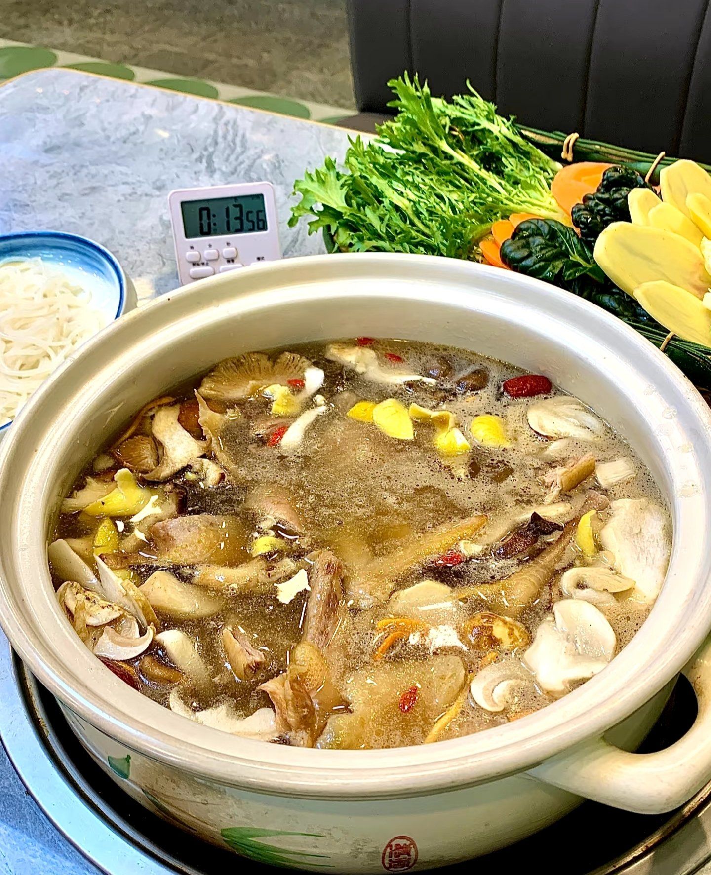 野生菌火锅真是百吃不厌