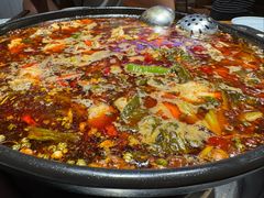木姜子锅底-小饕荟雅安贡椒鱼鲜馆(广福桥店)