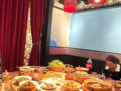-吃饭皇帝大土家民族菜(正大广场店)