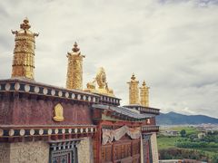 -噶丹松赞林寺