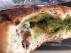 青酱烟熏鸡肉包-Juicy Bakery(大学路店)