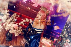 -星元素cosplay动漫摄影写真工作室