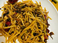 外婆菜炒土豆丝-渝信川菜 · 川味家常菜(财富购物中心店)