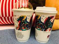 幽兰拿铁-茶颜悦色(九龙仓从前慢茶叶子店)