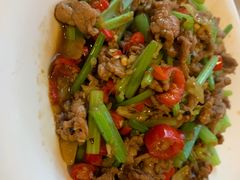 小炒黄牛肉-嘉丰湘菜馆(芳群园店)
