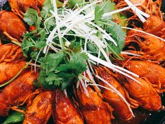 -虾弄弄海派小龙虾·牛羊蝎子火锅