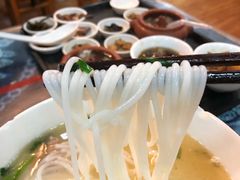 -建新园过桥米线(宝善街店)