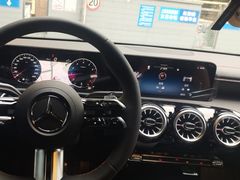 -上海星瀚奔驰4S店(红柳路店)