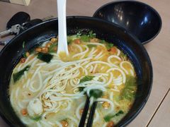 -灵芝妹子米线(瓦房店新玛特店)