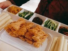 -香山湖家家宴(中山陵店)