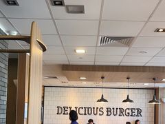 -麦当劳(西站店)