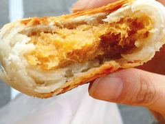 蛋黄肉松月饼-长发西饼(临顿路店)