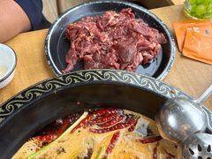 -小志家.鲜牦牛肉牛杂火锅野生菌汤锅