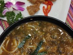 -香巴拉云南餐厅(华莱坞店)