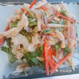 胡萝卜丝，竹笋丝等等还有肉
