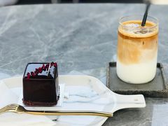 -UNI UNI(环亚凯瑟琳店)