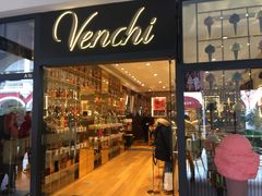 门面-VENCHI 闻绮(上海佛罗伦萨小镇店)