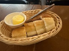 餐前法国面包及黄油-Entrecôte 法国牛扒馆(保利·时光里店)